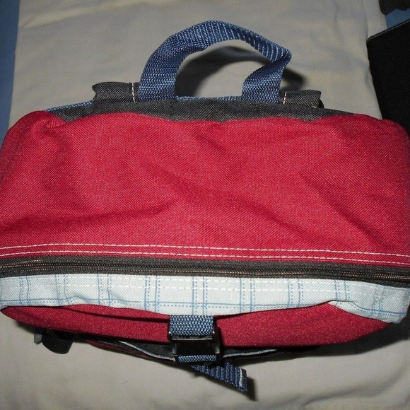 Vintage 3 Piece Set Backpack, Binder, Pencil Case - Picture 3 of 8